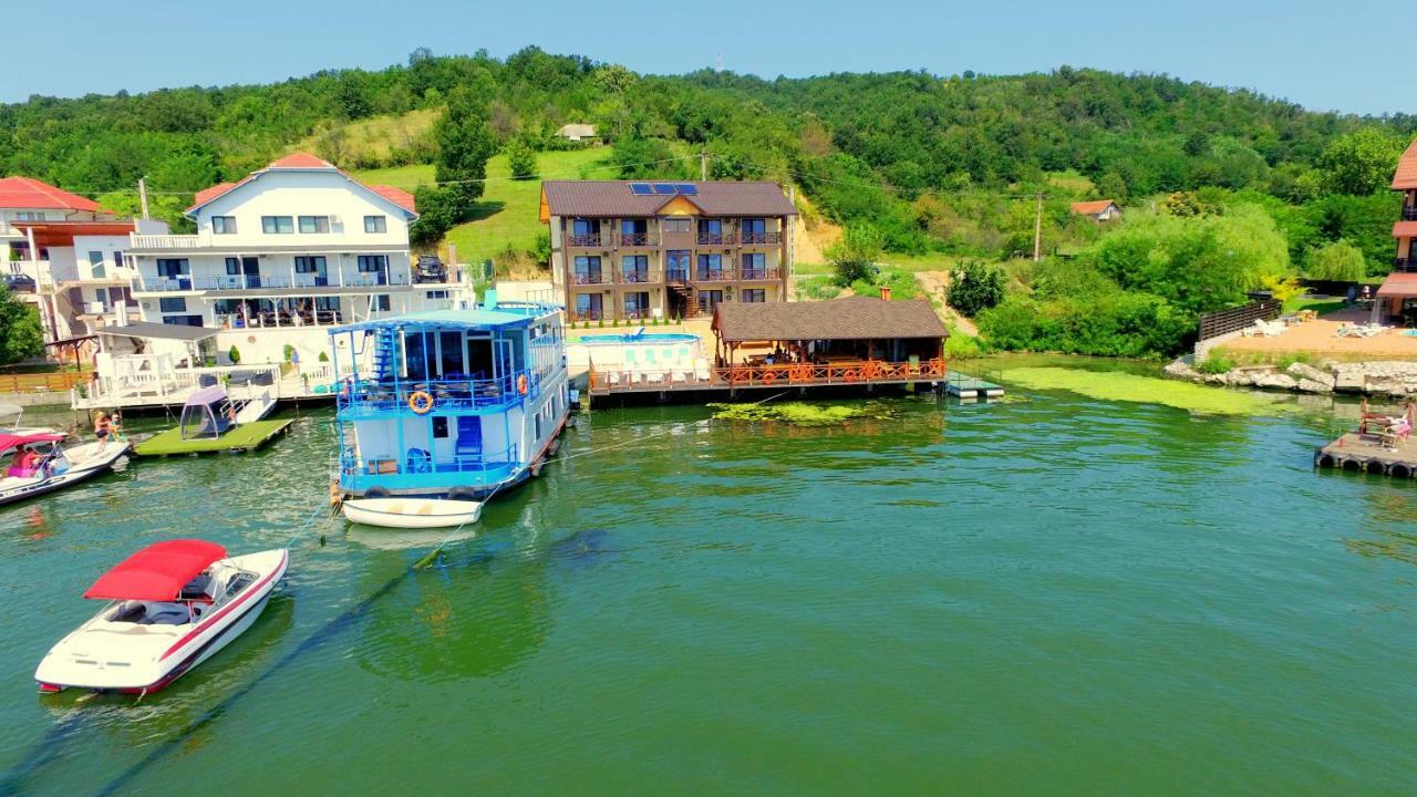 فندق Mustaciosul Dunarii Ieşelniţa المظهر الخارجي الصورة