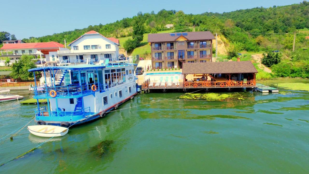 فندق Mustaciosul Dunarii Ieşelniţa المظهر الخارجي الصورة